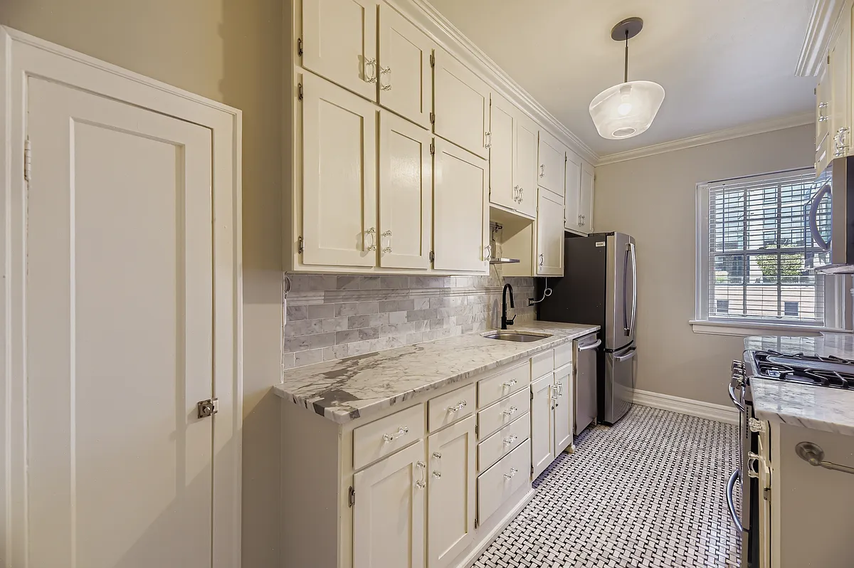 Floor plan 407