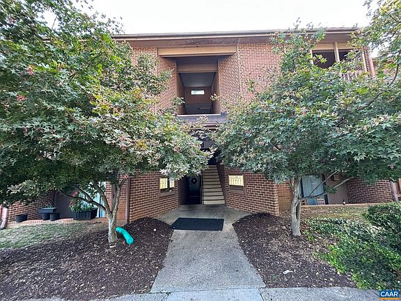 2nd image of 102 Turtle Creek Rd APT 10