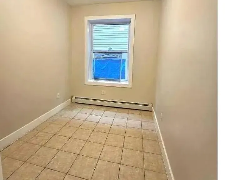 902 Bergen St #3A — Photo 2