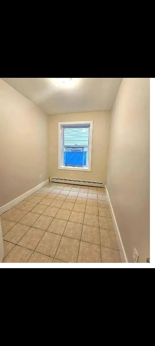 Building Photo - 902 Bergen St #3A