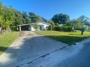 1105 Apple St, Fort Pierce, FL 34950