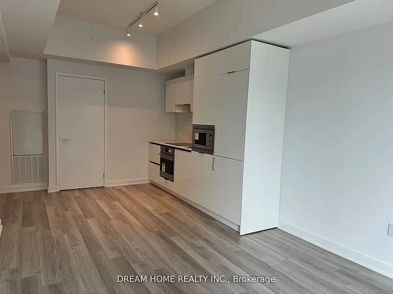 238 Simcoe St #1807 — Photo 2
