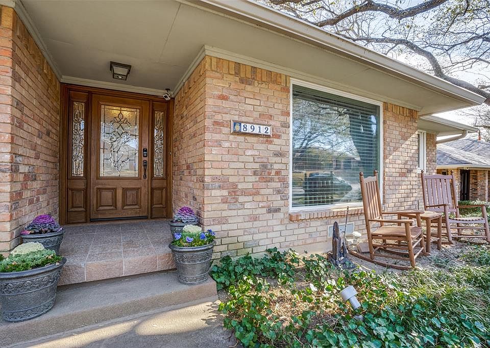 1st image of 8912 Vista Gate Dr