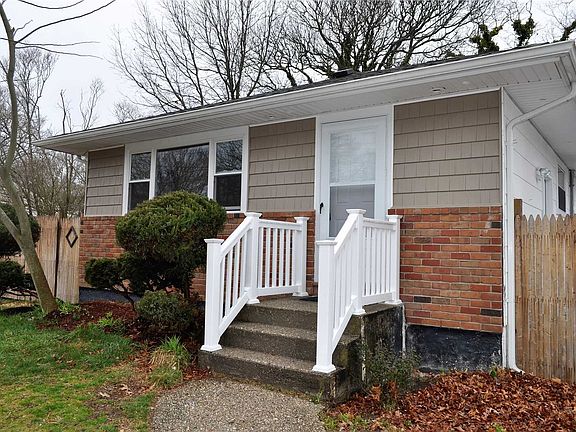 3rd image of 13 Wellwood Dr