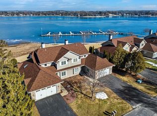 825 Bridgeview Ln UNIT 7, Sturgeon Bay, WI 54235