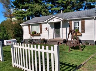 281 Tank Branch Rd, Beaver, WV 25813