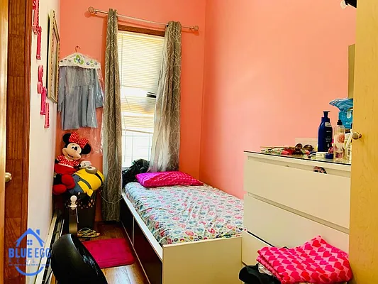 Rented by Blue Egg Realty Corp | media 7