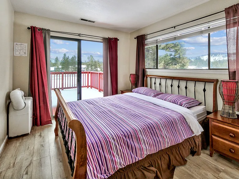 Upstairs bedroom 1 - access to the balcony