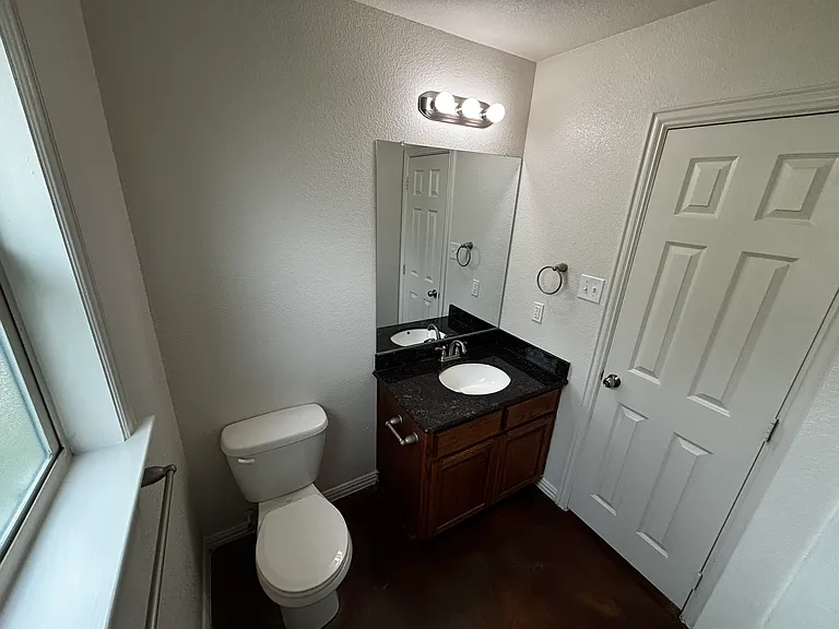 507 E Zenith Ave #A — Photo 21