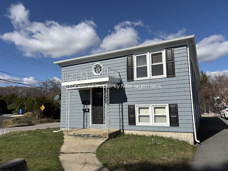 321 Budlong Rd — Photo 15