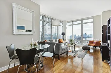 Sold by Avenue Sotheby's International Realty