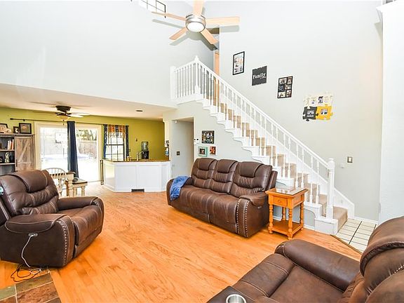5th image of 1613 Oriole Dr