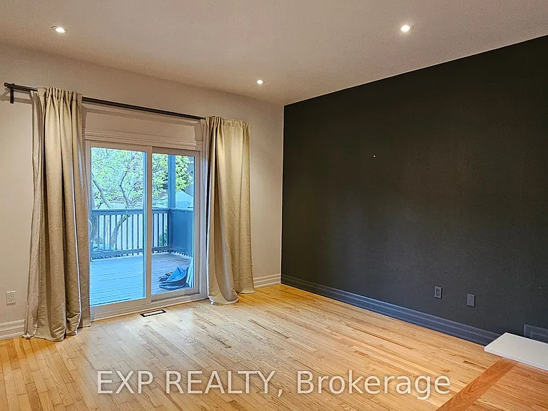 215A Chambers Ave — Photo 9