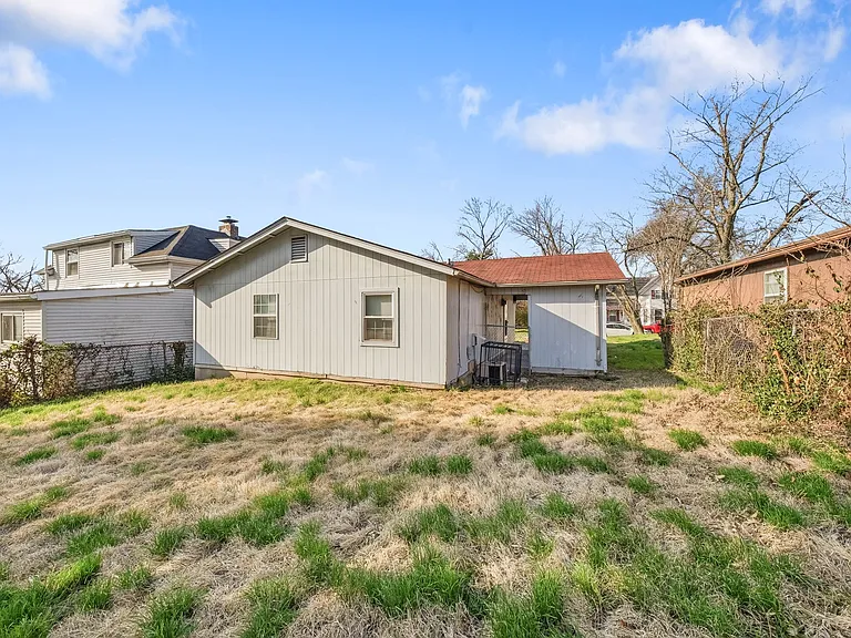 2415 Shirley Ave — Photo 25
