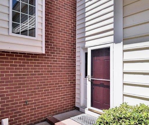 3rd image of 4559 Beacon Hill Dr