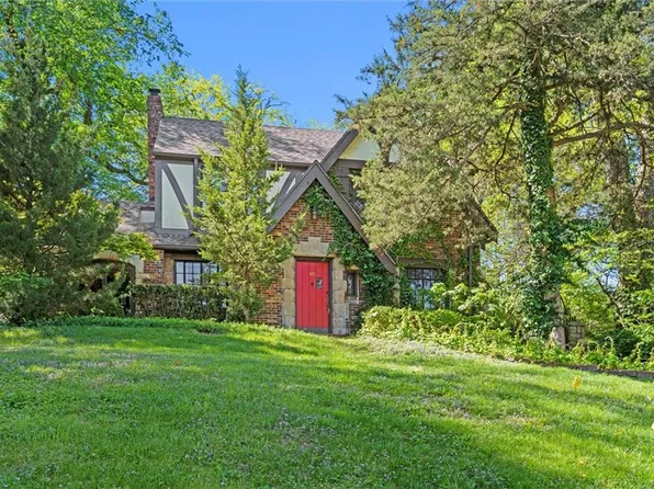 421 E 55th St, Kansas City, MO 64110