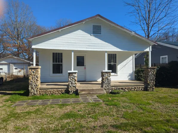 722 Indian Ave, Rossville, GA 30741