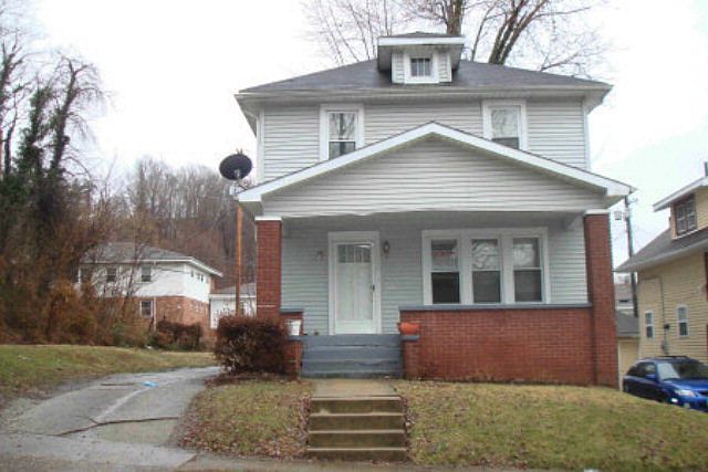 1st image of 1062 28th St