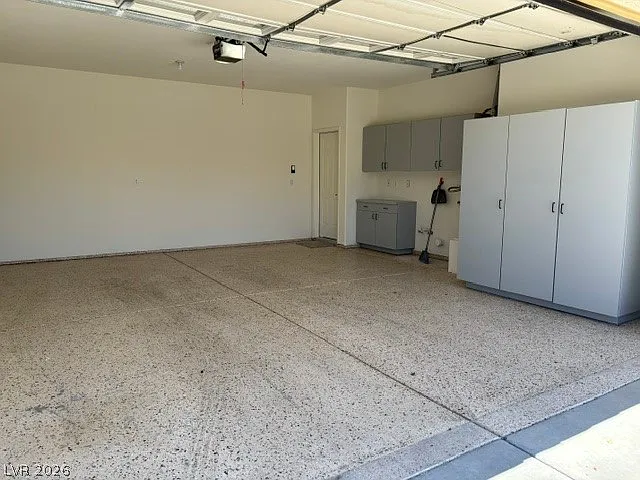 2866 Shimmering Bay St — Photo 2