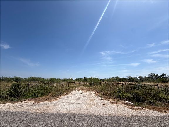 4th image of 3826 County Road 189