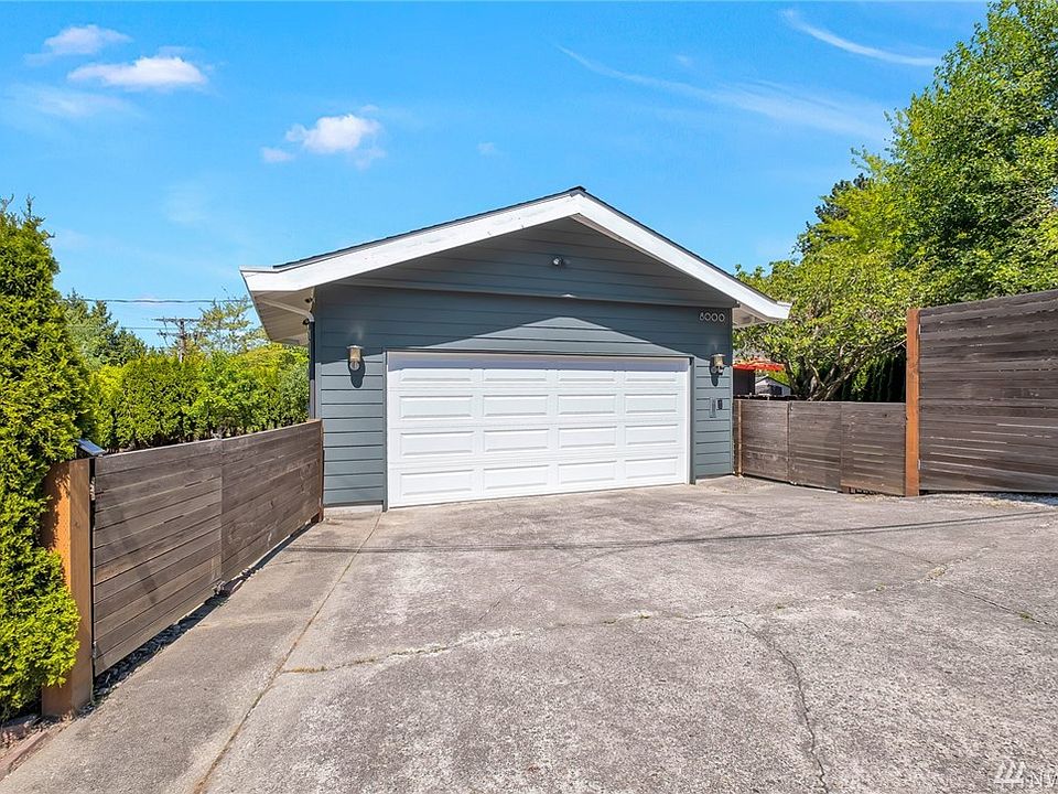 1st image of 8000 SE 34th Pl