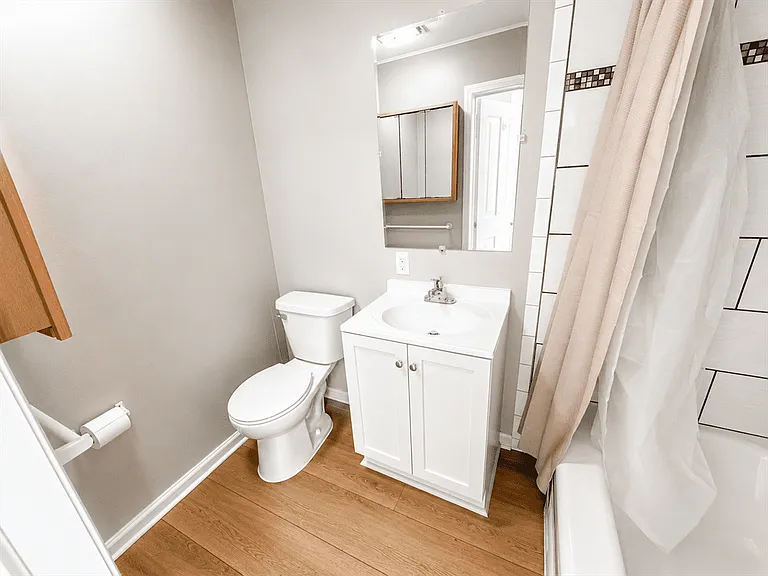 413 E Maple Ave #1 — Photo 6