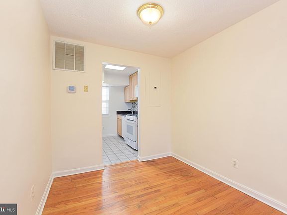 4th image of 415 N West St APT 4