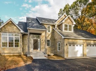 100 Mendon Rd, North Smithfield, RI 02896