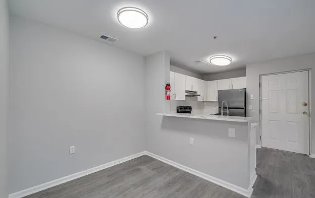 228 W 4th St #3A — Photo 12