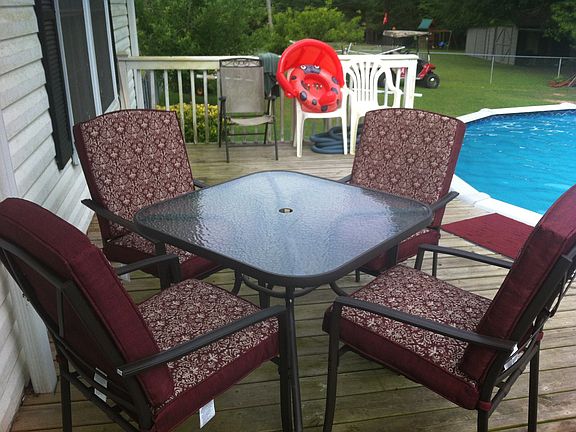 large back deck and pool 