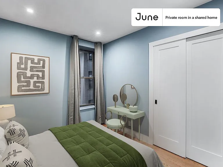 301 Saint Nicholas Ave #B — Photo 1