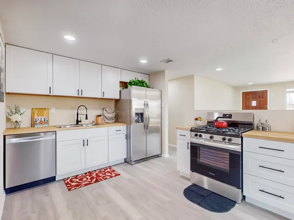 1509 56th St NW, Albuquerque, NM 87105