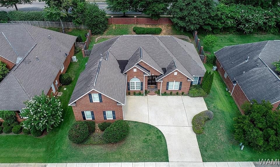 1st image of 3927 Gaineswood Ln