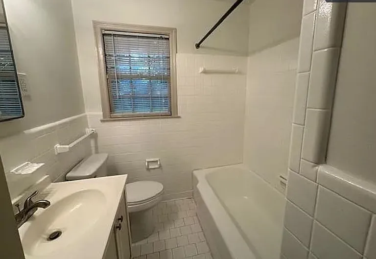 1290 Merrycrest Dr — Photo 19