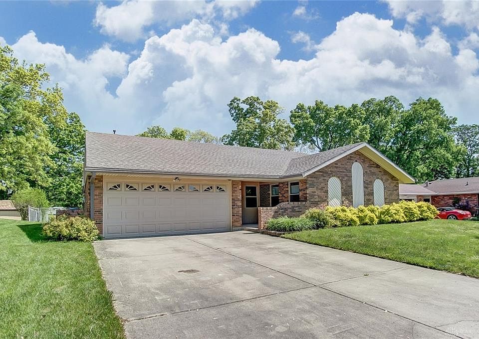 1st image of 169 Lake Forest Dr