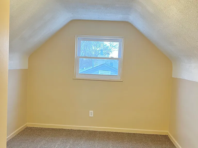 12785 Sherman Ave — Photo 9