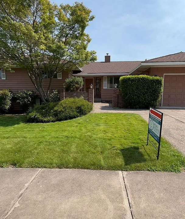 2774 Jessica Cir