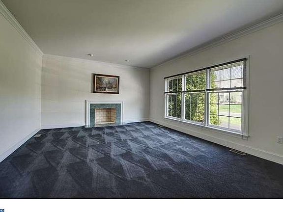 4th image of 23 Bayshore Dr
