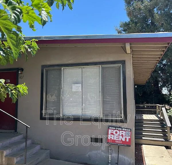407 W Westfield Ave — Photo 1