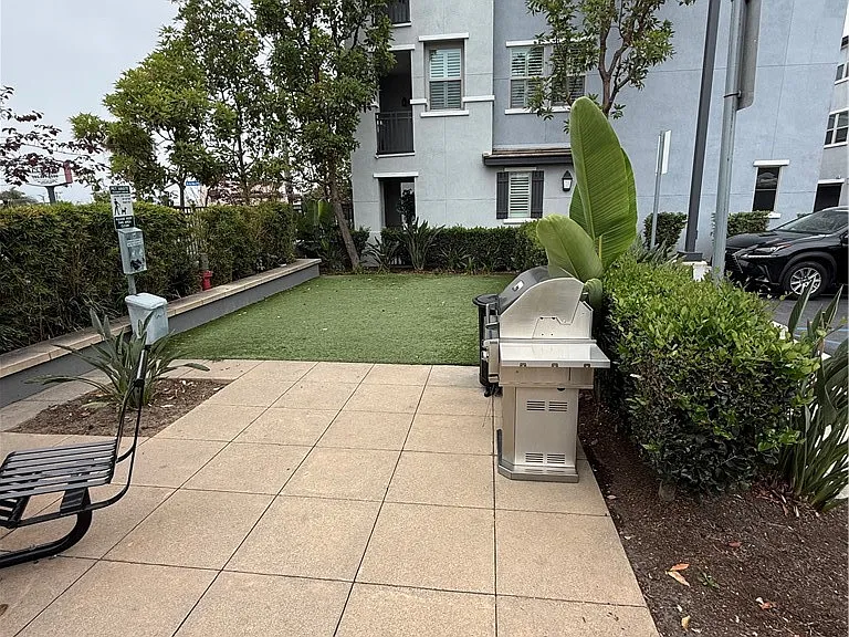 3009 E Pacific Coast Hwy — Photo 27