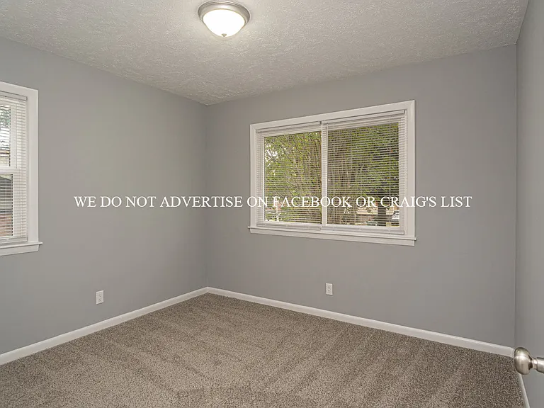 Malvern Cir — Photo 17