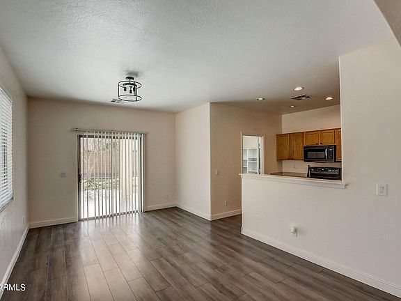 4th image of 44133 W Askew Drive