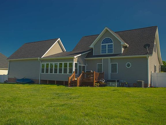 4th image of 188 Windermere Ln NE