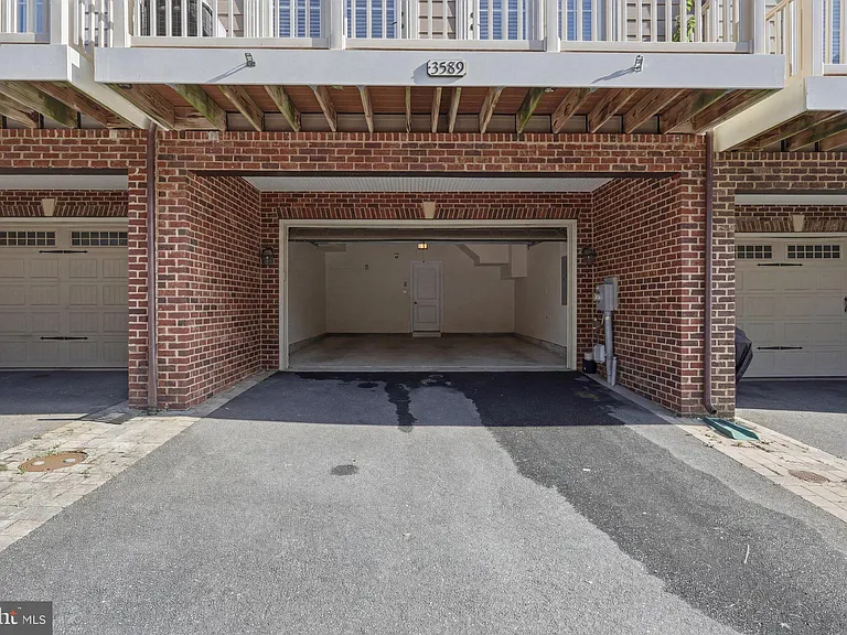 3589 Katherine Way — Photo 12