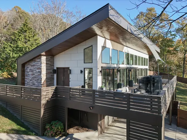 6048 Woodland Hills Dr, Nashville, TN 37211