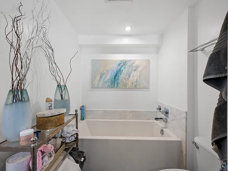 939 Coast Blvd — Photo 25
