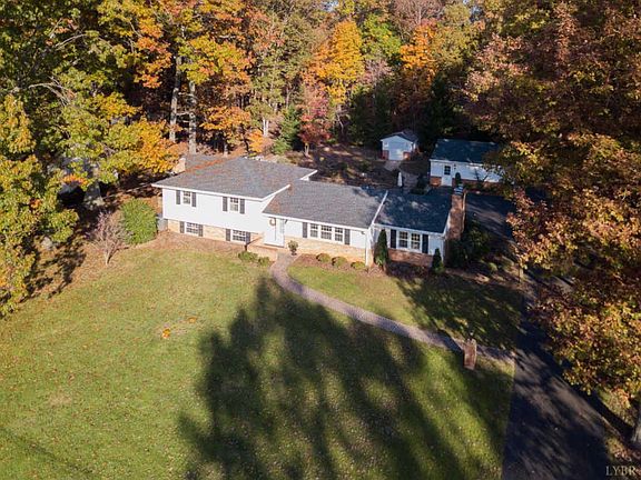 4th image of 55 Callaway Ct
