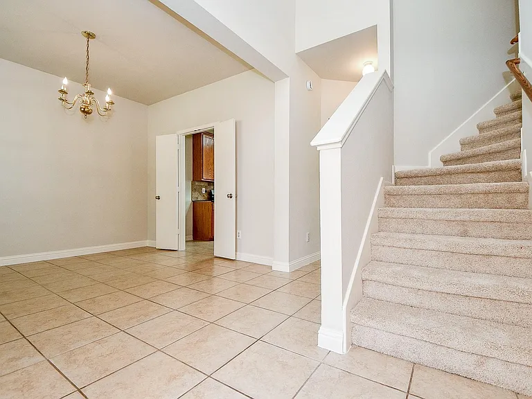 2707 Silk Tree Ln — Photo 14