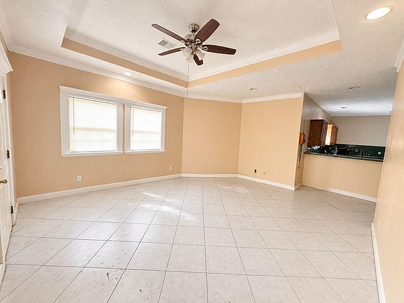 4th image of 24204 Creekwood Dr