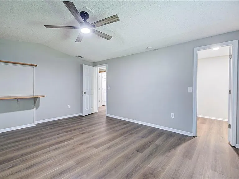23 Vintage Ct SW — Photo 42